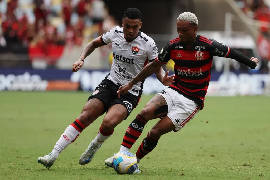 Flamengo x Vitória com reforços