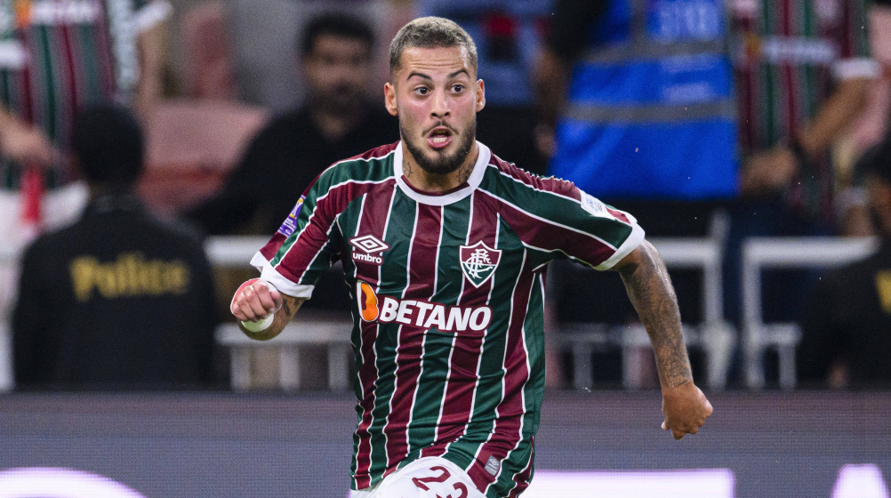 Imagem do jogo entre Fluminense e Red Bull Bragantino.